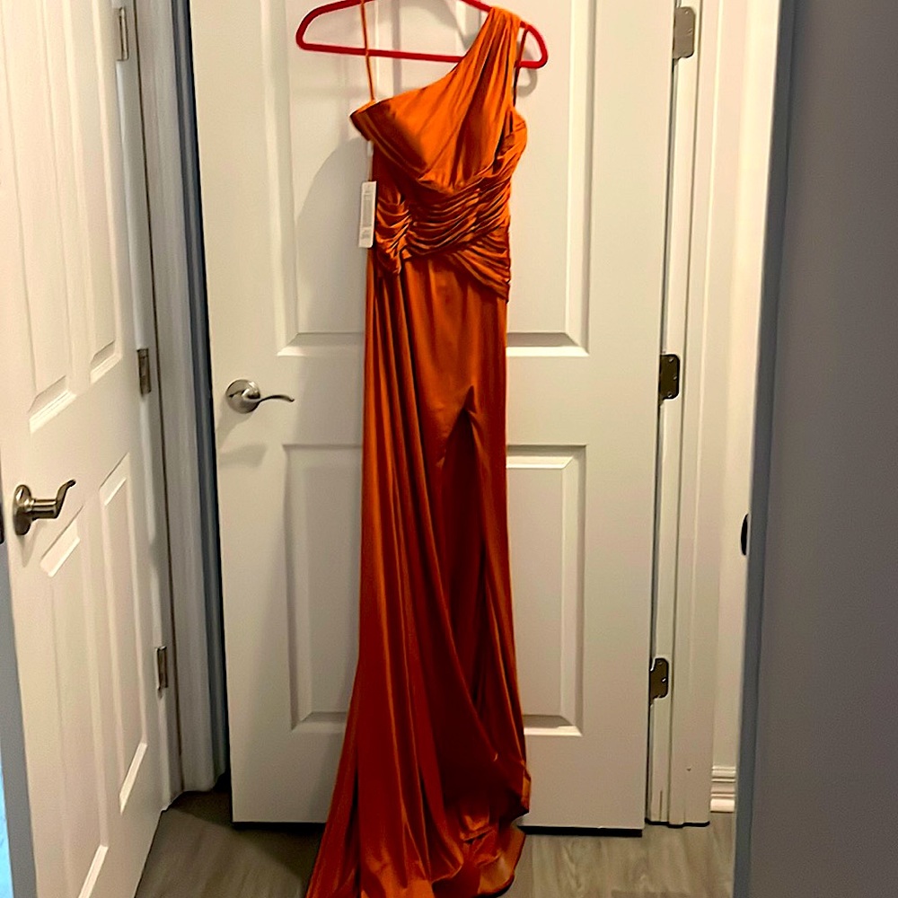 Elegant One shoulder silk dress.